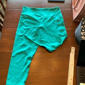 Zyia 18” crops Size 12